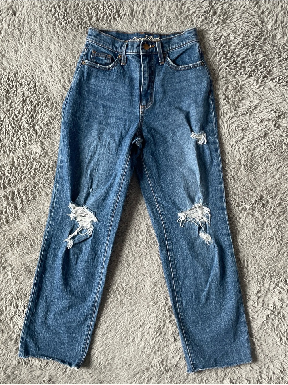 Universal Thread Women’s 00/24R Highest Rise Vintage Straight Jeans Distressed